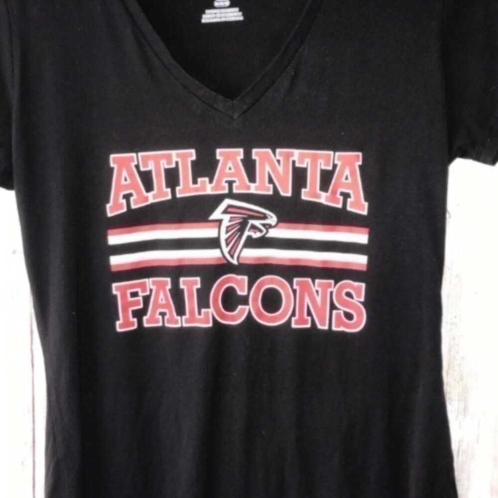 NFL Atlanta Falcons Women’s Medium Black V-Neck Graphic Tee Football Fan Shirt - Picture 2 of 3